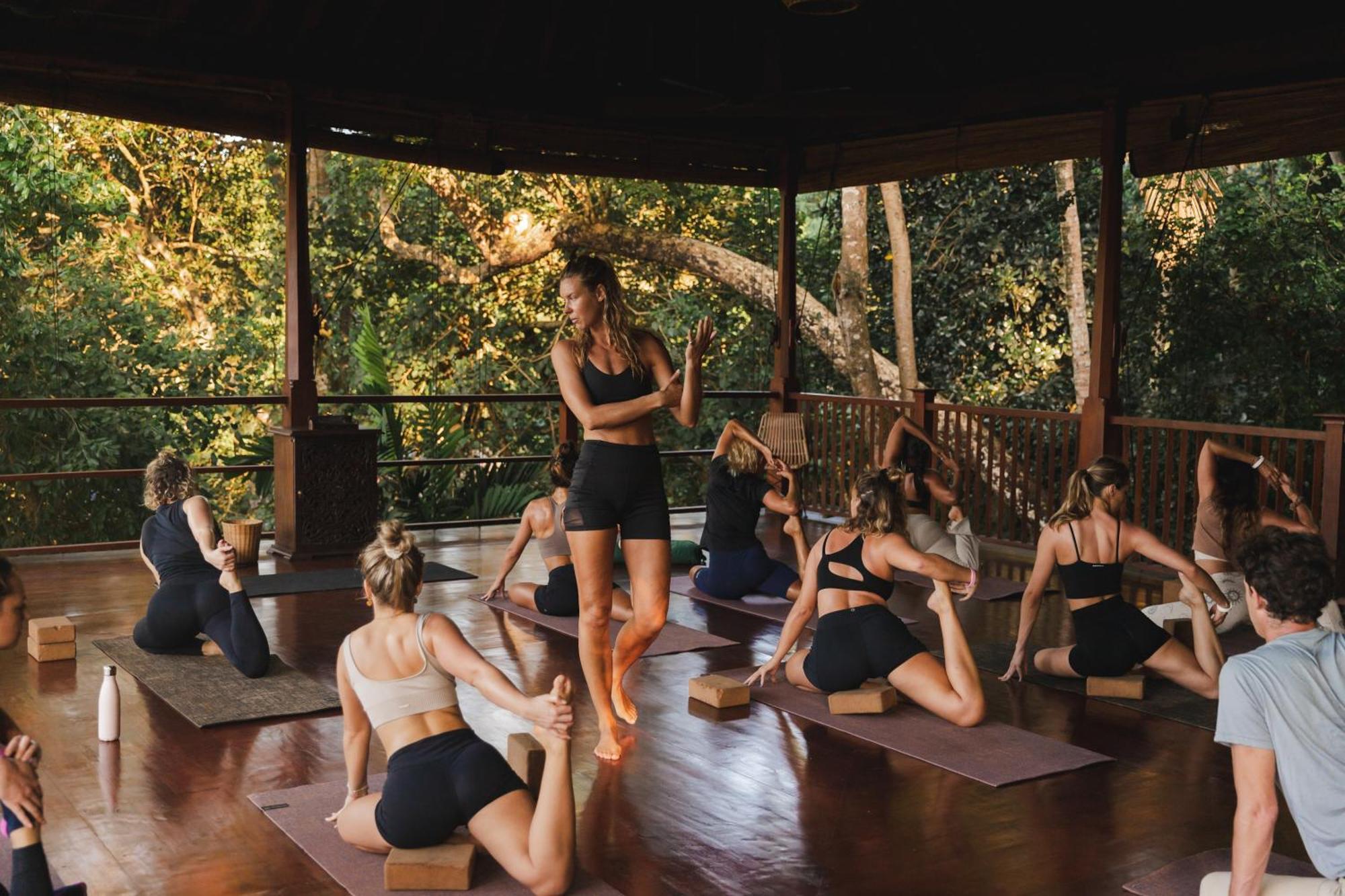 The Salty Pelican Yoga & Surf Retreat Dikwella Kültér fotó